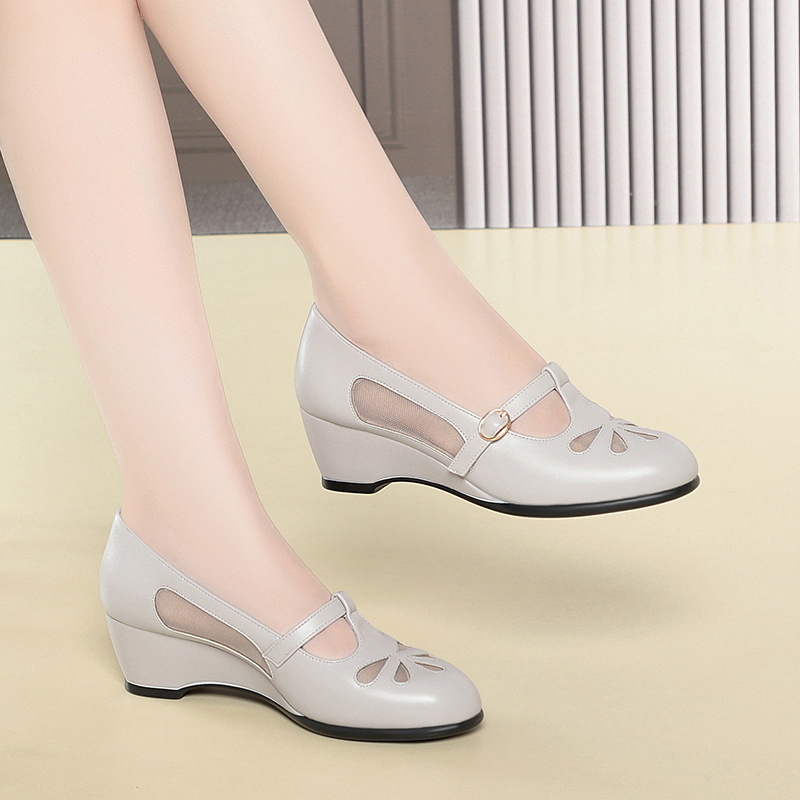 Middle Aged Women Summer Mesh  - Women'S Fashion Shoes 评论和价格